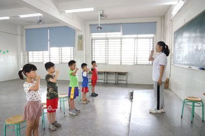 中堂“暑假校內托管服務”正式開班，解決“看護難”問題